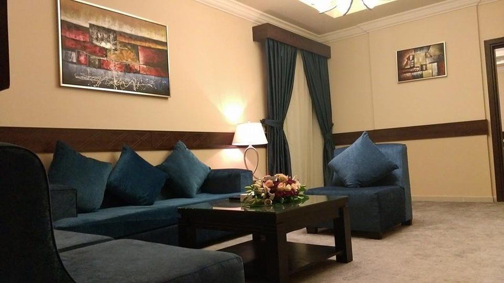 Hotel Blue Night
